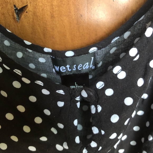 Wet seal polka dot crop top - Picture 4 of 4